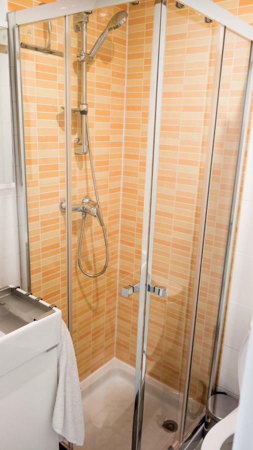 Cozy apartment in downtown Madryt Zewnętrze zdjęcie
